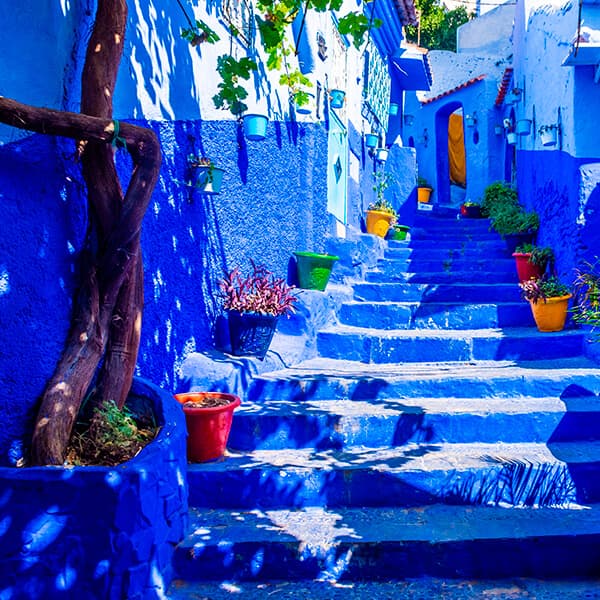 Rues bleues de Chaouen avec eSIM active